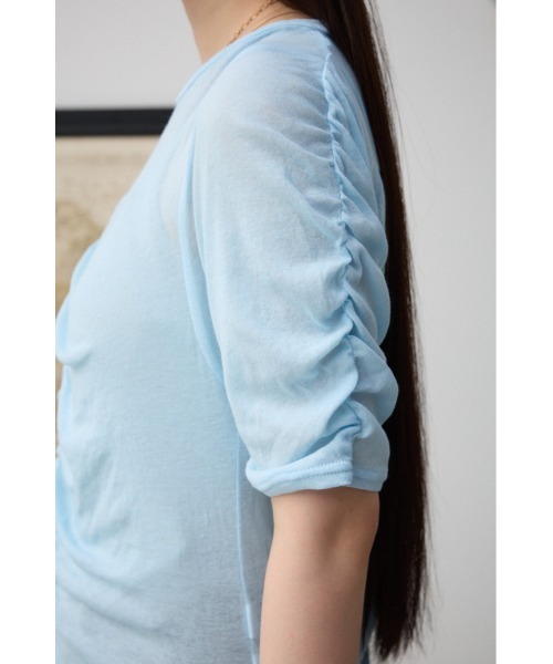 AZUL by moussy（アズールバイマウジー）の「シャーリングスキントップス（Tシャツ/カットソー・レディース・グレー/アイボリー/サックスブルー・FREE）」の11枚目の写真