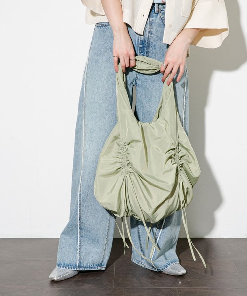 KBF（ケイビーエフ）の「ドロストデザインバルーンBAG（ショルダーバッグ・レディース・カーキ/ブラック/レッド・ONE）」の6枚目の写真