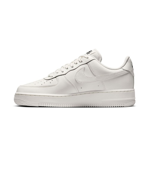 NIKE(ナイキ)の「【NIKE】ナイキ エア フォース 1’07 エッセンシャル ウィメンズシューズ(スニーカー・レディース・ホワイト・24/25/25.5cm/22.5cm/23.5cm/24.5cm/23)」の4枚目の写真
