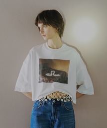 SALON adam et rope'（サロン アダム エ ロペ）の「【Alec Soth（アレック・ソス）】クロップドフォトTシャツ（Tシャツ/カットソー）」
