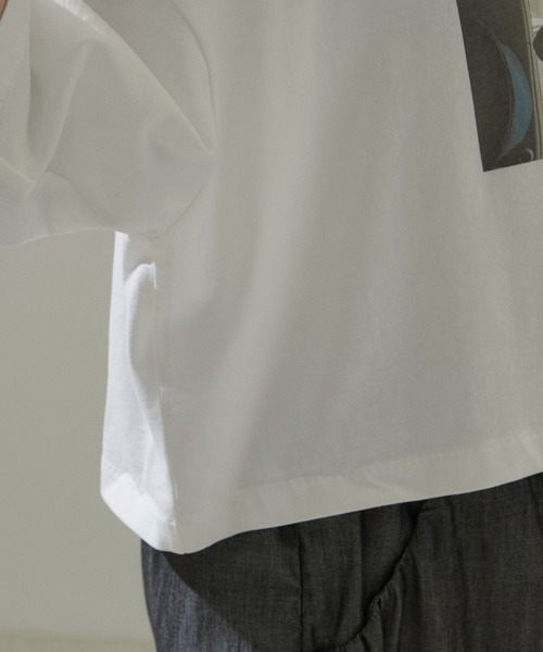 SALON adam et rope'(サロン アダム エ ロペ)の「【Alec Soth(アレック・ソス)】クロップドフォトTシャツ(Tシャツ/カットソー・レディース・ホワイト系その他2/ホワイト系その他4/ホワイト・FREE)」の8枚目の写真