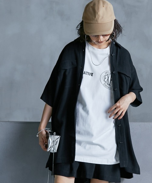 GEVS.（ジェイヴィス）の「＜大きいサイズ＞ レーヨン麻チュニックシャツ GEVS.（シャツ/ブラウス・レディース・ベージュ/ブラック・L/5L/4L/3L/LL）」の2枚目の写真