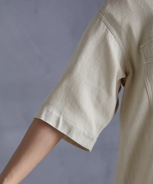 GEVS.（ジェイヴィス）の「＜大きいサイズ＞ レーヨン麻チュニックシャツ GEVS.（シャツ/ブラウス・レディース・ベージュ/ブラック・L/5L/4L/3L/LL）」の14枚目の写真