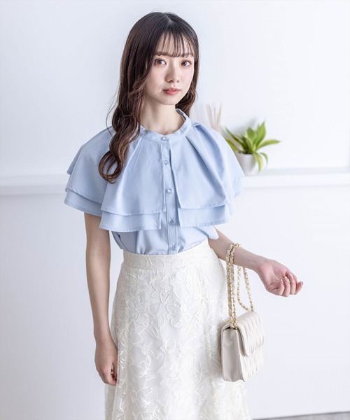 clear（クリア）の「ダブルケープブラウス[オフィスカジュアル 着回し抜群 大人]≪SS新作≫（シャツ/ブラウス・レディース・サックスブルー/ブラック/オフホワイト・F）」の7枚目の写真