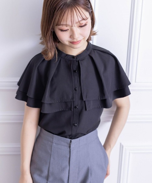 clear（クリア）の「ダブルケープブラウス[オフィスカジュアル 着回し抜群 大人]≪SS新作≫（シャツ/ブラウス・レディース・サックスブルー/ブラック/オフホワイト・F）」の6枚目の写真