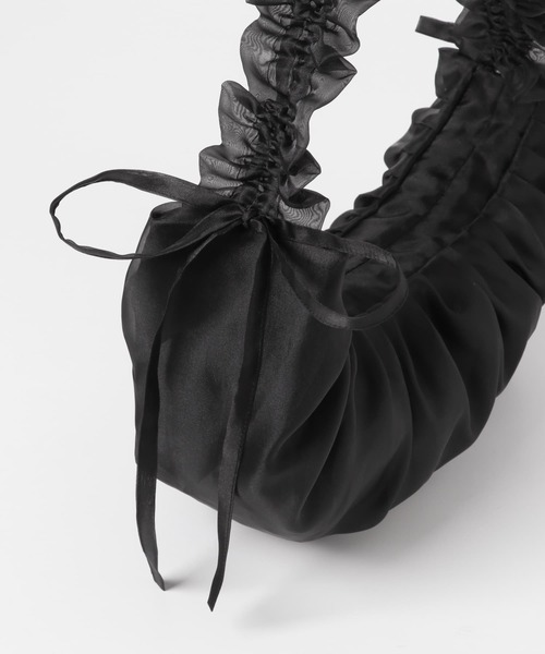 SMELLY（スメリー）の「フリルギャザーリボンショルダーバッグ（ショルダーバッグ・レディース・アイボリー/ブラック・-）」の7枚目の写真