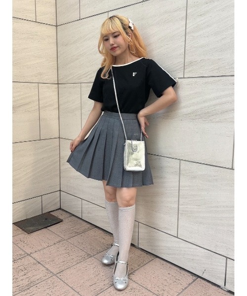 F i.n.t(フィント)の「リボンラインカットトップス/fint(Tシャツ/カットソー・レディース・ライトブルー/ブラック/オフホワイト・FREE)」の13枚目の写真