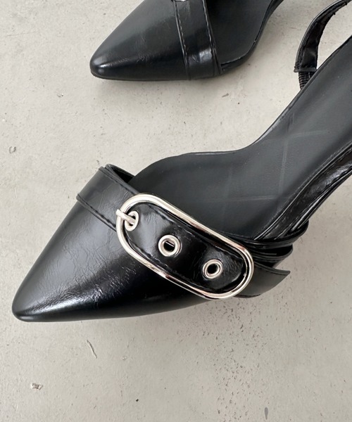 CLEA(クレア)の「ポインテッドトゥベルトミュール(パンプス・レディース・ホワイト/ブラック/シルバー・23.5cm/24.5cm)」の19枚目の写真