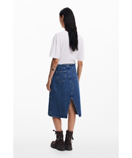 Desigual(デシグアル)の「フラワーカットワーク Tシャツ クロップド丈(シャツ/ブラウス・レディース・ブラック/ホワイト・XL/L/M/S/XS)」の5枚目の写真