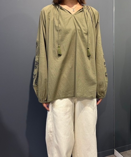 【セール】キャンブリックボイル 袖刺繍プルオーバー（シャツ/ブラウス）｜LOSUCA（ロスカ）