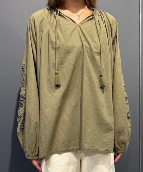 【セール】キャンブリックボイル 袖刺繍プルオーバー（シャツ/ブラウス）｜LOSUCA（ロスカ）