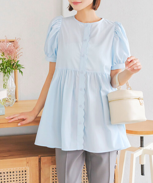 KOBE LETTUCE（コウベレタス）の「ペプラムスカラップブラウス（シャツ/ブラウス・レディース・サックスブルー/ブラック/ホワイト/オレンジ/グレイッシュベージュ・M）」の4枚目の写真