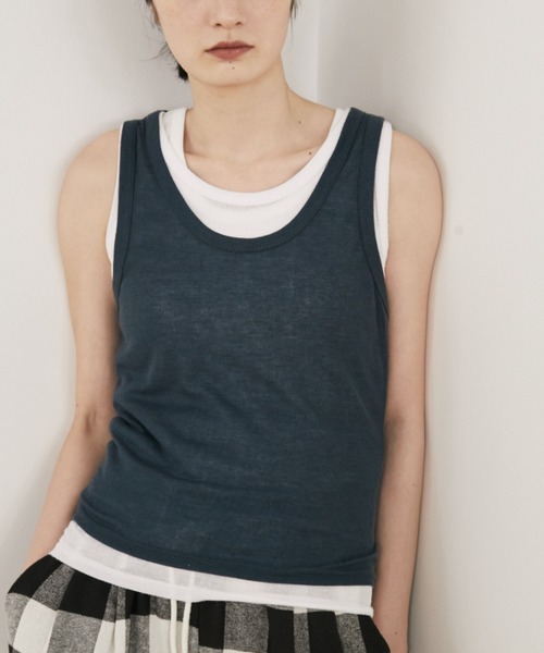 MERLOT（メルロー）の「【新色追加】フェイクレイヤードカラータンク（タンクトップ・レディース・ライトブルー/グレー/ネイビー/ブラウン/レッド/ピンク・FREE）」の4枚目の写真