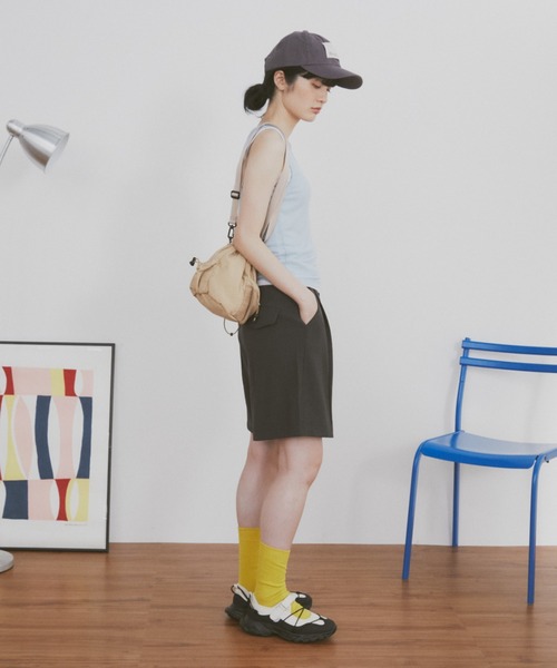 MERLOT（メルロー）の「【新色追加】フェイクレイヤードカラータンク（タンクトップ・レディース・ライトブルー/グレー/ネイビー/ブラウン/レッド/ピンク・FREE）」の10枚目の写真