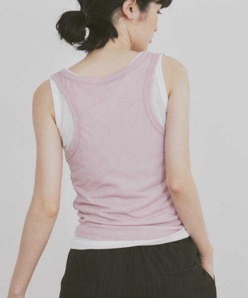 MERLOT（メルロー）の「【新色追加】フェイクレイヤードカラータンク（タンクトップ・レディース・ライトブルー/グレー/ネイビー/ブラウン/レッド/ピンク・FREE）」の20枚目の写真