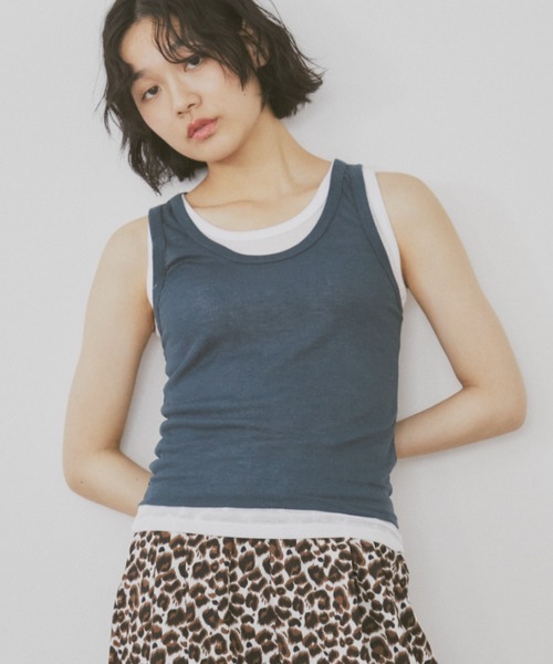 MERLOT（メルロー）の「【新色追加】フェイクレイヤードカラータンク（タンクトップ・レディース・ライトブルー/グレー/ネイビー/ブラウン/レッド/ピンク・FREE）」の13枚目の写真