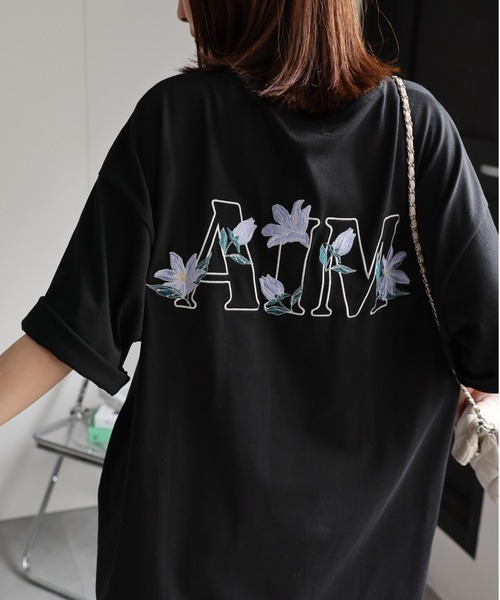 セール】＜ユニセックス＞フラワー刺繍Tシャツ/半袖/カットソー