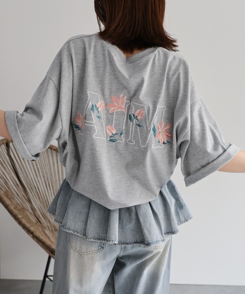 CREARE -LINO-（クレアーレリノ）の「＜ユニセックス＞フラワー刺繍Tシャツ/半袖/カットソー（Tシャツ/カットソー・レディース・ブラック/グレー/ブルー/グレー系その他/ブラック系その他/オフホワイト・MEDIUM/LARGE/FREE）」の10枚目の写真