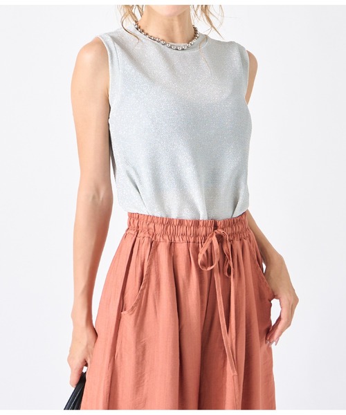 LATINA（ラティーナ）の「ラメ タンクトップ ノースリーブ Uネック（タンクトップ・レディース・シルバー・FREE）」の11枚目の写真