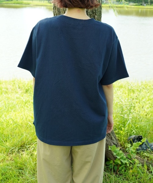 BROKEN BASE(ブロークンベース)の「outline stitch logo tee(Tシャツ/カットソー・メンズ・ブラウン/オートミール/ネイビー/ホワイト・MEDIUM/SMALL/LARGE)」の21枚目の写真