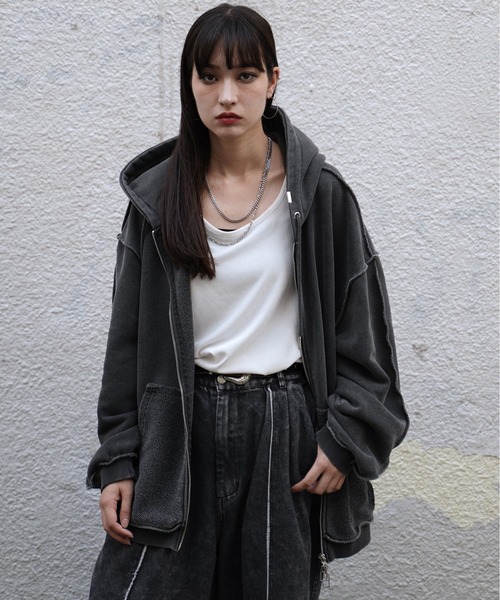 INTER FACTORY（インターファクトリー）の「しの - Vintage Like Pigment Double Zip Hoodie / ヴィンテージライクピグメントダブルジップフーディ　made in INTER FACTORY（パーカー・メンズ・チャコールグレー/レッド・SMALL/MEDIUM/LARGE）」の12枚目の写真