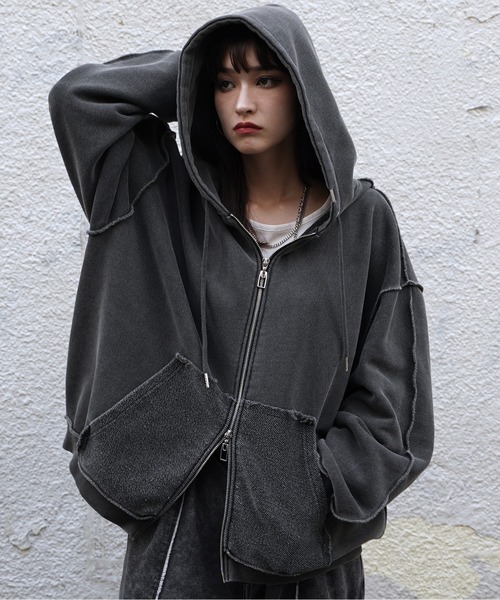 INTER FACTORY（インターファクトリー）の「しの - Vintage Like Pigment Double Zip Hoodie / ヴィンテージライクピグメントダブルジップフーディ　made in INTER FACTORY（パーカー・メンズ・チャコールグレー/レッド・SMALL/MEDIUM/LARGE）」の17枚目の写真