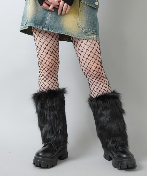 SPINNS（スピンズ）の「ファーレッグカバー（レッグウォーマー・レディース・ブラック/ホワイト・ONESIZE）」の14枚目の写真