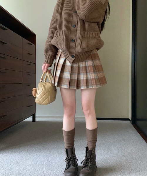 Nia（ニア）の「Nia(ニア)/レトロチェック　ミニプリーツスカート（スカート・レディース・ブラウン/レッド/ブラック・LARGE/SMALL/MEDIUM）」の2枚目の写真