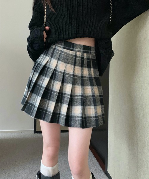 Nia（ニア）の「Nia(ニア)/レトロチェック　ミニプリーツスカート（スカート・レディース・ブラウン/レッド/ブラック・LARGE/SMALL/MEDIUM）」の18枚目の写真