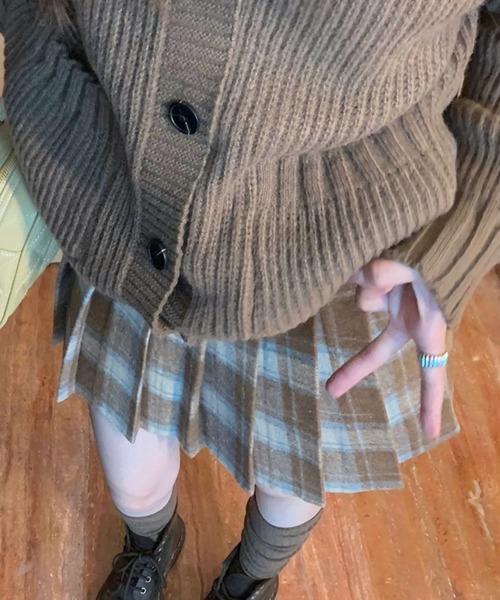 Nia（ニア）の「Nia(ニア)/レトロチェック　ミニプリーツスカート（スカート・レディース・ブラウン/レッド/ブラック・LARGE/SMALL/MEDIUM）」の20枚目の写真