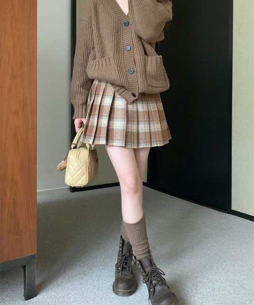 Nia（ニア）の「Nia(ニア)/レトロチェック　ミニプリーツスカート（スカート・レディース・ブラウン/レッド/ブラック・LARGE/SMALL/MEDIUM）」の22枚目の写真