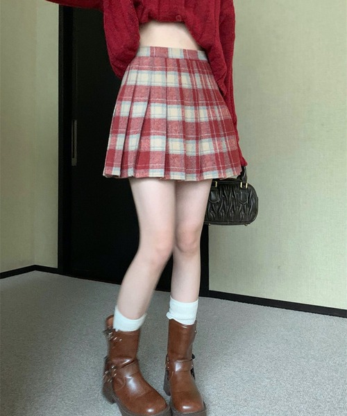 Nia（ニア）の「Nia(ニア)/レトロチェック　ミニプリーツスカート（スカート・レディース・ブラウン/レッド/ブラック・LARGE/SMALL/MEDIUM）」の8枚目の写真