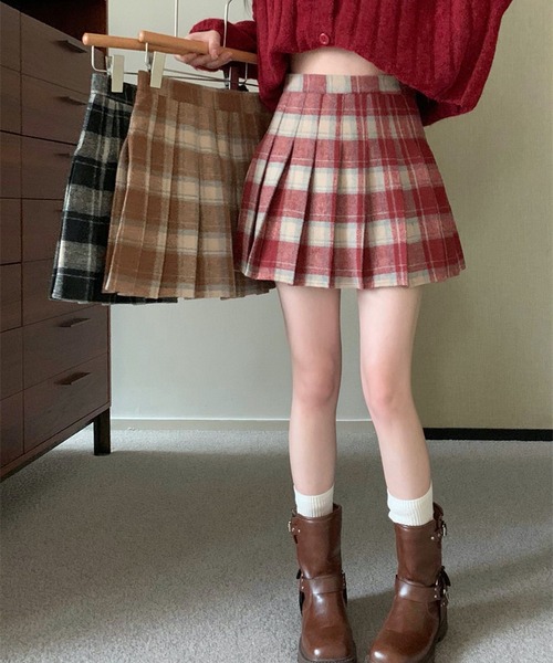 Nia（ニア）の「Nia(ニア)/レトロチェック　ミニプリーツスカート（スカート・レディース・ブラウン/レッド/ブラック・LARGE/SMALL/MEDIUM）」の12枚目の写真