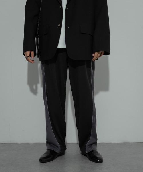 SENSE OF PLACE by URBAN RESEARCH(センスオブプレイスバイアーバンリサーチ)の「ブロックドトラックジャージラインパンツ(その他パンツ・メンズ・パープル/グレー/ブラック・LARGE/MEDIUM)」の5枚目の写真