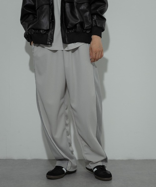 SENSE OF PLACE by URBAN RESEARCH(センスオブプレイスバイアーバンリサーチ)の「ブロックドトラックジャージラインパンツ(その他パンツ・メンズ・パープル/グレー/ブラック・LARGE/MEDIUM)」の9枚目の写真