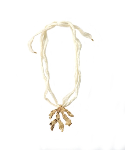 DRESSLAVE（ドレスレイブ）の「Kara Yoo / SEAWEED NECKLACE(シーウィードネックレス)（ネックレス・レディース・ホワイト・FREE）」の5枚目の写真