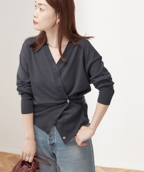 journal standard L'essage(ジャーナルスタンダードレサージュ)の「WASHABLEWOOL デザインカーディガン(カーディガン/ボレロ・レディース・チャコールグレー/レッド/キャメル・FREE)」の7枚目の写真
