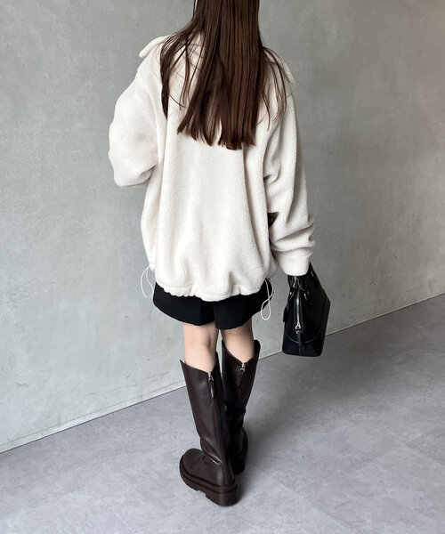 Thevon(ゼボン)の「ボアリバーシブルスタンドカラーブルゾン(ブルゾン・レディース・アイボリー/ブラック/ベージュ・FREE)」の11枚目の写真