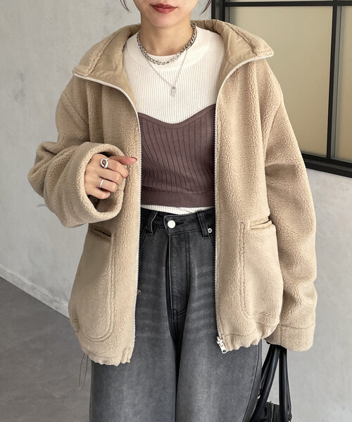 Thevon(ゼボン)の「ボアリバーシブルスタンドカラーブルゾン(ブルゾン・レディース・アイボリー/ブラック/ベージュ・FREE)」の20枚目の写真