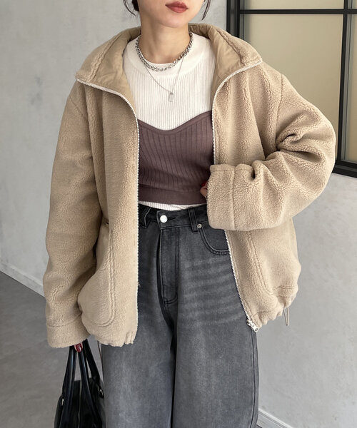 Thevon(ゼボン)の「ボアリバーシブルスタンドカラーブルゾン(ブルゾン・レディース・アイボリー/ブラック/ベージュ・FREE)」の21枚目の写真