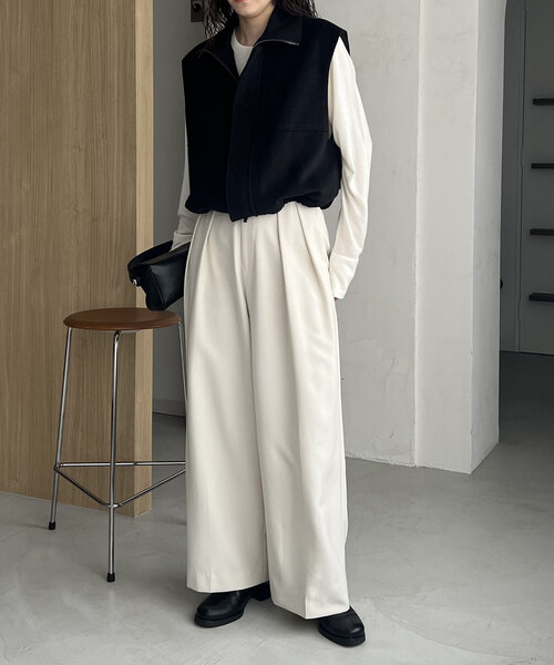 CAPRICIEUX LE'MAGE（カプリシューレマージュ）の「ウール混スタンドベスト（ベスト・レディース・ブラック/ベージュ・FREE）」の4枚目の写真