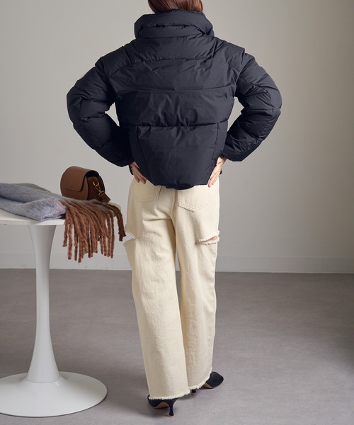 Pyrenex（ピレネックス）の「【Pyrenex】HARMONIE CROP HWY044P スタンドカラー ダウンジャケット（ダウンジャケット/コート・レディース・ブラック/カーキ/アイボリー・36/34/38/40）」の12枚目の写真