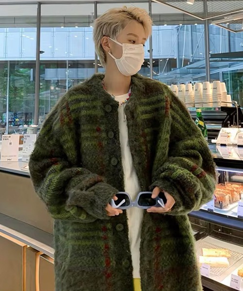BARELY BLUE(ベアリーブルー)の「【 BARELY BLUE / ベアリーブルー 】 オーバーサイズ チェック ニット カーディガン / UNISEX(ニット/セーター・メンズ・カーキ/グレー・FREE)」の7枚目の写真