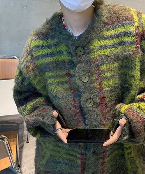 BARELY BLUE(ベアリーブルー)の「【 BARELY BLUE / ベアリーブルー 】 オーバーサイズ チェック ニット カーディガン / UNISEX(ニット/セーター・メンズ・カーキ/グレー・FREE)」の9枚目の写真