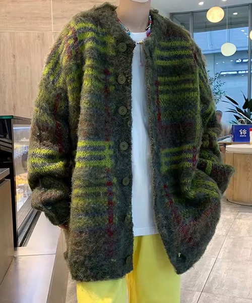 BARELY BLUE(ベアリーブルー)の「【 BARELY BLUE / ベアリーブルー 】 オーバーサイズ チェック ニット カーディガン / UNISEX(ニット/セーター・メンズ・カーキ/グレー・FREE)」の17枚目の写真