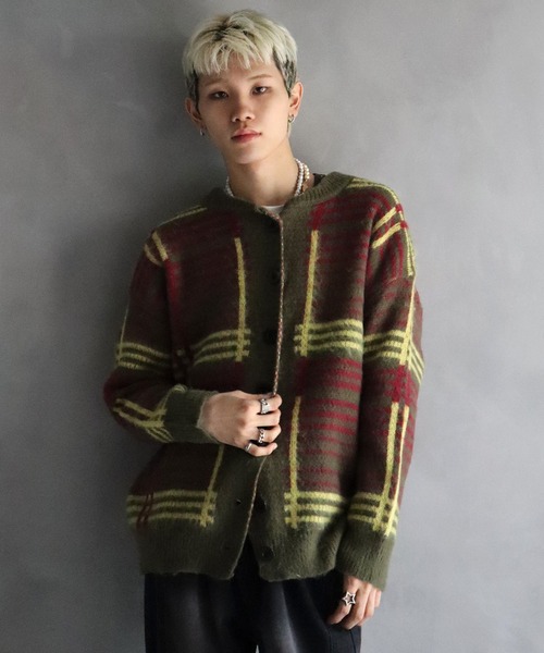 BARELY BLUE(ベアリーブルー)の「【 BARELY BLUE / ベアリーブルー 】 オーバーサイズ チェック ニット カーディガン / UNISEX(ニット/セーター・メンズ・カーキ/グレー・FREE)」の18枚目の写真