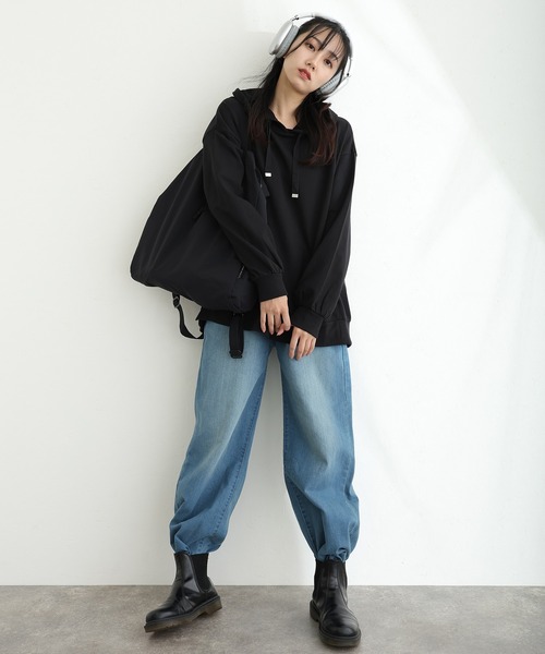 ElegChic(エレグシック)の「ミニ裏毛 スリット パーカースウェット(Tシャツ/カットソー・レディース・ライトカーキ/杢グレー/ブラック・M/XL/4L)」の2枚目の写真
