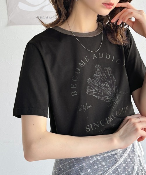 classicalelf(クラシカルエルフ)の「トレンドのディテールが魅力。シルケットフラワーカーブロゴリンガー半袖Tシャツ(Tシャツ/カットソー・レディース・ホワイト×ブラウン/ホワイト×ブルー/ホワイト×ブラック/ブラック×グレー/グリーン系その他/ピンク・LARGE/MEDIUM/SMALL/X-LARGE)」の15枚目の写真