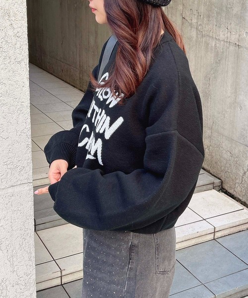 INGNI(イング)の「ショート丈グラフィックロゴニット(ニット/セーター・レディース・ブラック×ホワイト/ホワイト×ブラック/ブルー系2/グレー系その他3/ワイン系2・M)」の15枚目の写真