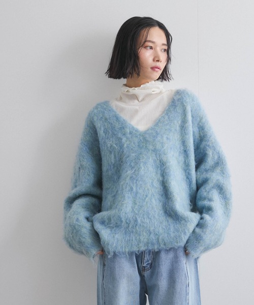 VICKY（ビッキー）の「ブークレシャギーニットVネックプルオーバー≪手洗い可能≫（ニット/セーター・レディース・ブルー/チャコールグレー/オレンジ・M）」の5枚目の写真